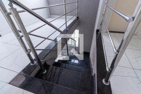 Escada de apartamento à venda com 2 quartos, 90m² em Jardim Santa Terezinha (zona Leste), São Paulo