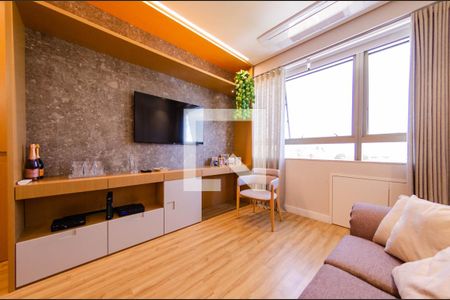 Sala de apartamento para alugar com 1 quarto, 40m² em Barro Preto, Belo Horizonte