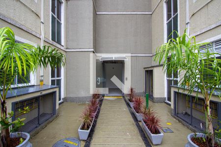 Entrada do bloco de apartamento para alugar com 2 quartos, 40m² em Vila Lage, São Gonçalo