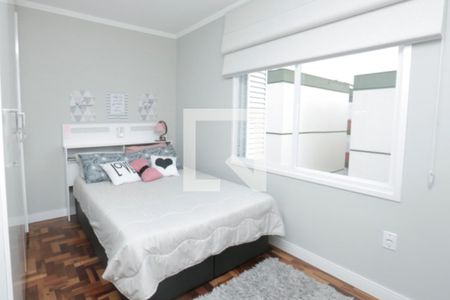 Quarto 1 de apartamento à venda com 2 quartos, 50m² em Medianeira, Porto Alegre