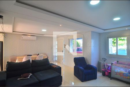 Sala de casa à venda com 4 quartos, 500m² em Mathias Velho, Canoas