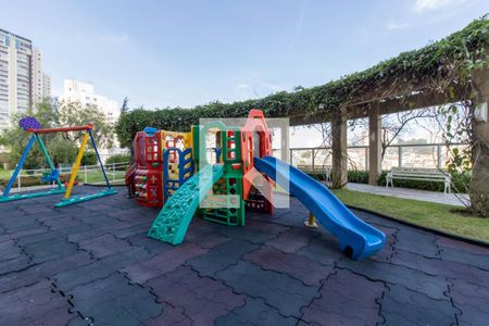 Apartamento à venda com 165m², 3 quartos e 3 vagas Apartamento à venda com 165m², 3 quartos e 3 vagasÁrea Comum - Playground