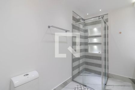 Apartamento à venda com 165m², 3 quartos e 3 vagas Apartamento à venda com 165m², 3 quartos e 3 vagasBanheiro da Suíte 1