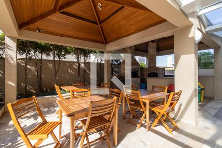 Apartamento à venda com 165m², 3 quartos e 3 vagas Apartamento à venda com 165m², 3 quartos e 3 vagasÁrea Comum - Churrasqueira