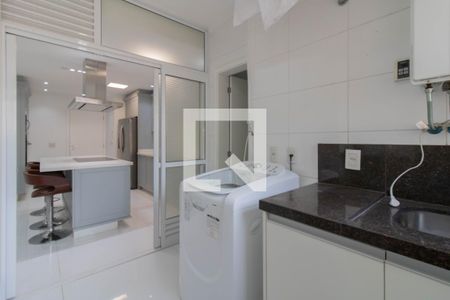 Apartamento à venda com 165m², 3 quartos e 3 vagas Apartamento à venda com 165m², 3 quartos e 3 vagasÁrea de Serviço