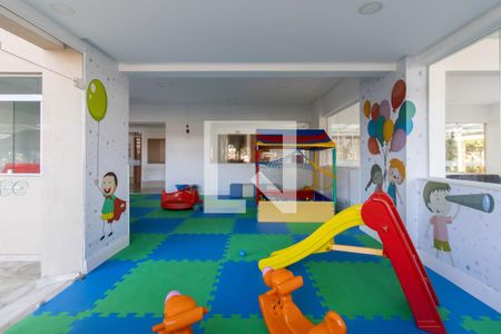 Apartamento à venda com 165m², 3 quartos e 3 vagas Apartamento à venda com 165m², 3 quartos e 3 vagasÁrea Comum - Brinquedoteca