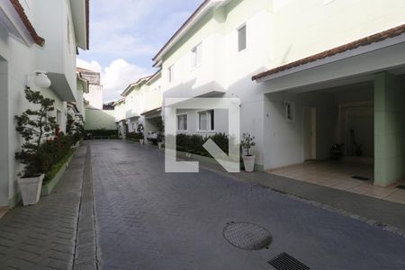 Casa de condomínio à venda com 90m², 3 quartos e 2 vagasEntrada