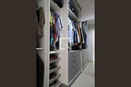 Apartamento à venda com 310m², 4 quartos e 2 vagasSuíte 2 - Closet
