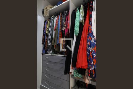 Apartamento à venda com 310m², 4 quartos e 2 vagasSuíte 2 - Closet