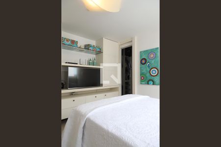 Apartamento à venda com 310m², 4 quartos e 2 vagasSuíte 2