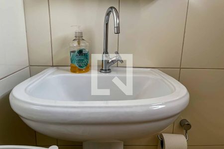 Casa à venda com 157m², 3 quartos e 3 vagasBanheiro Social