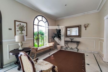 Apartamento para alugar com 106m², 2 quartos e 2 vagas Apartamento para alugar com 106m², 2 quartos e 2 vagasÁrea Comum - Hall Social