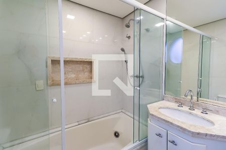 Apartamento para alugar com 106m², 2 quartos e 2 vagas Apartamento para alugar com 106m², 2 quartos e 2 vagasBanheiro da Suíte