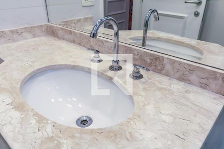 Apartamento para alugar com 106m², 2 quartos e 2 vagas Apartamento para alugar com 106m², 2 quartos e 2 vagasBanheiro