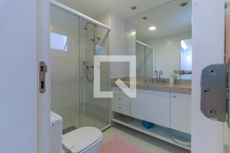 Apartamento para alugar com 74m², 2 quartos e 1 vaga Apartamento para alugar com 74m², 2 quartos e 1 vagaBanheiro da Suite