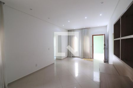 Sala  de casa à venda com 3 quartos, 200m² em Vila Paulicéia, São Paulo