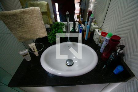 Casa de condomínio à venda com 115m², 2 quartos e 2 vagas Casa de condomínio à venda com 115m², 2 quartos e 2 vagasBanheiro da Suíte