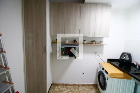 Casa de condomínio à venda com 115m², 2 quartos e 2 vagas Casa de condomínio à venda com 115m², 2 quartos e 2 vagasLavanderia