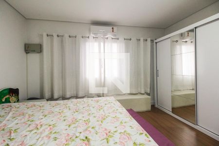 Casa à venda com 240m², 3 quartos e 3 vagas Casa à venda com 240m², 3 quartos e 3 vagasSuíte 3