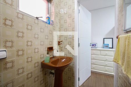 Casa à venda com 240m², 3 quartos e 3 vagas Casa à venda com 240m², 3 quartos e 3 vagasBanheiro Suíte 2