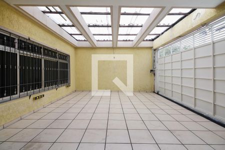 Casa à venda com 240m², 3 quartos e 3 vagas Casa à venda com 240m², 3 quartos e 3 vagasGaragem