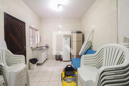 Casa à venda com 240m², 3 quartos e 3 vagas Casa à venda com 240m², 3 quartos e 3 vagasQuarto de serviço