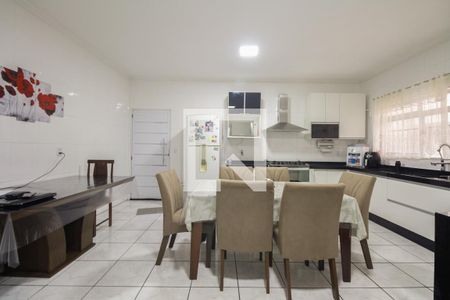 Casa à venda com 240m², 3 quartos e 3 vagas Casa à venda com 240m², 3 quartos e 3 vagasCozinha