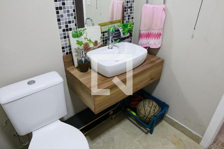 Casa à venda com 262m², 3 quartos e 4 vagasBanheiro da Garagem