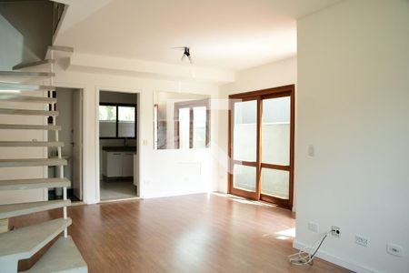 Sala de casa de condomínio para alugar com 2 quartos, 70m² em Jardim da Glória, Cotia