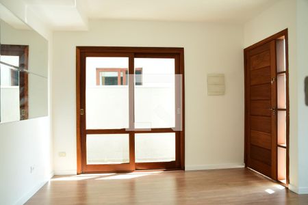 Sala de casa de condomínio para alugar com 2 quartos, 70m² em Jardim da Glória, Cotia