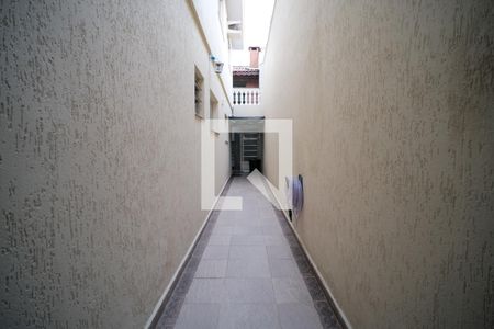 Casa à venda com 170m², 3 quartos e 2 vagasCorredor 