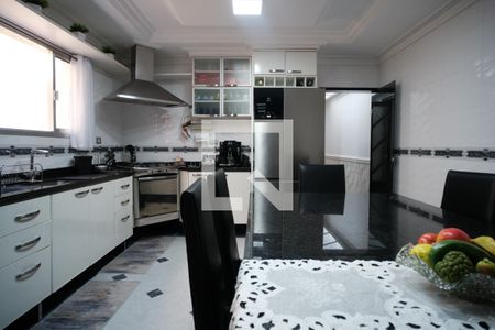 Casa à venda com 170m², 3 quartos e 2 vagasCozinha