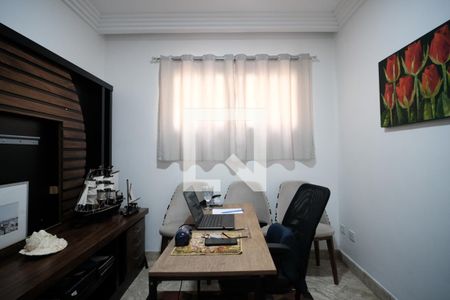Casa à venda com 170m², 3 quartos e 2 vagasEscritório