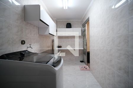 Casa à venda com 170m², 3 quartos e 2 vagasÁrea de Serviço