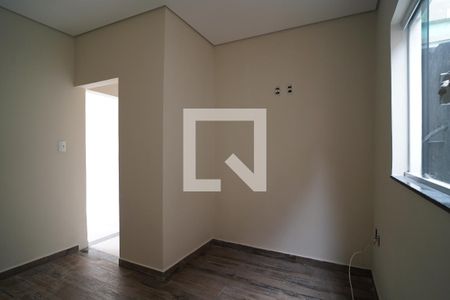 Quarto de casa para alugar com 2 quartos, 90m² em Jardim Parada do Alto, Sorocaba