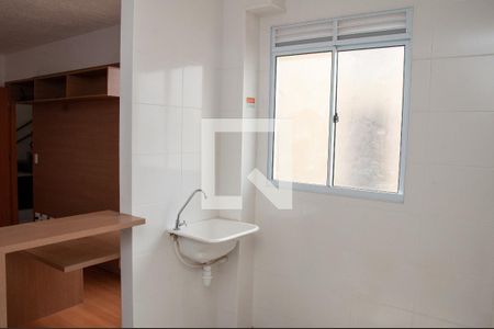 Apartamento para alugar com 45m², 2 quartos e 1 vaga Apartamento para alugar com 45m², 2 quartos e 1 vagaCozinha e Área de Serviço