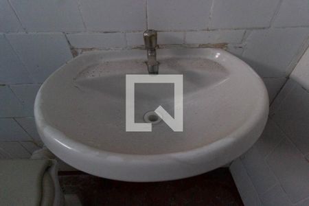 Banheiro de casa de condomínio para alugar com 1 quarto, 60m² em Vila Isolina Mazzei, São Paulo