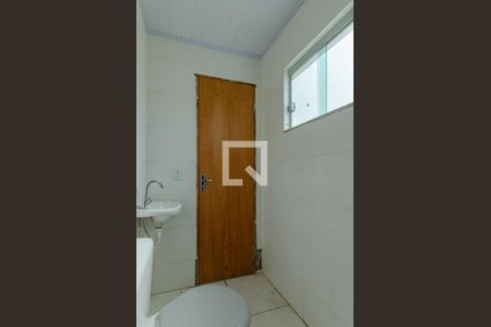 Banheiro de kitnet/studio para alugar com 1 quarto, 23m² em Dona Clara, Belo Horizonte