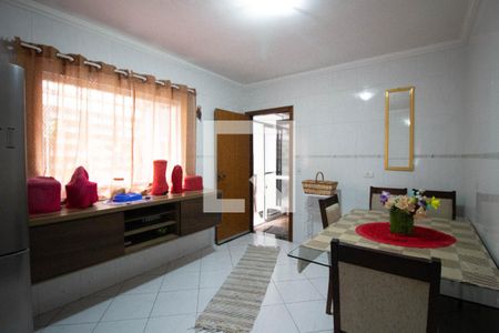 Casa à venda com 140m², 3 quartos e 2 vagasCozinha