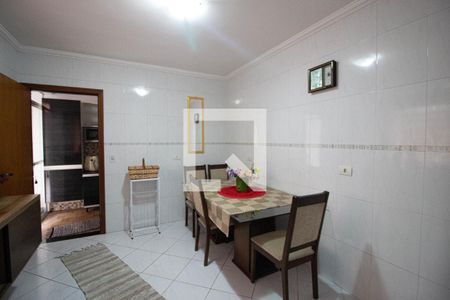 Casa à venda com 140m², 3 quartos e 2 vagasCozinha