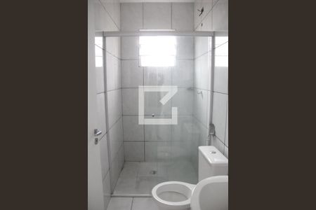 Banheiro de apartamento para alugar com 2 quartos, 55m² em Jardim Quaresmeira, Suzano