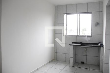Cozinha de apartamento para alugar com 2 quartos, 55m² em Jardim Quaresmeira, Suzano