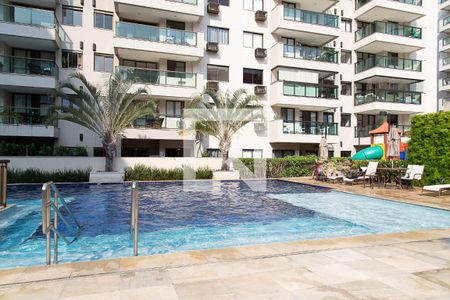 Apartamento para alugar com 105m², 3 quartos e 1 vaga Apartamento para alugar com 105m², 3 quartos e 1 vagaÁrea comum - piscina