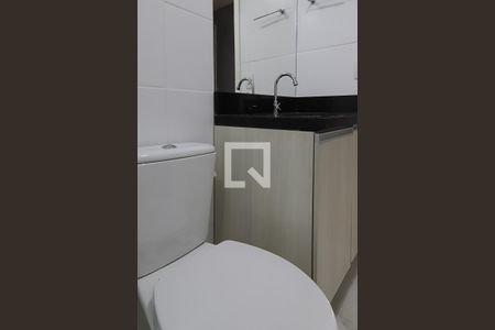 Apartamento para alugar com 105m², 3 quartos e 1 vaga Apartamento para alugar com 105m², 3 quartos e 1 vagaBanheiro social