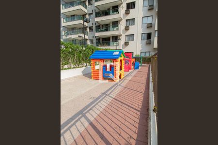 Apartamento para alugar com 105m², 3 quartos e 1 vaga Apartamento para alugar com 105m², 3 quartos e 1 vagaÁrea comum - playground