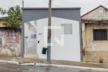 Casa para alugar com 25m², 1 quarto e sem vagaFachada