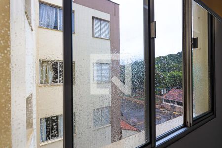 Sala - vista  de apartamento para alugar com 2 quartos, 45m² em Jardim da Glória, Cotia