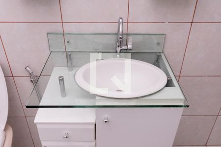 Casa de condomínio para alugar com 102m², 2 quartos e 2 vagasBanheiro