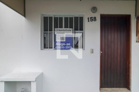 Casa de condomínio para alugar com 47m², 2 quartos e 1 vagaFachada