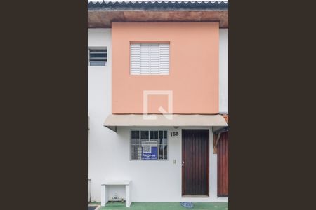 Casa de condomínio para alugar com 47m², 2 quartos e 1 vagaFachada